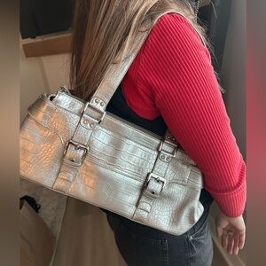 Worthington platinum metallic faux crocodile leather shoulder bag